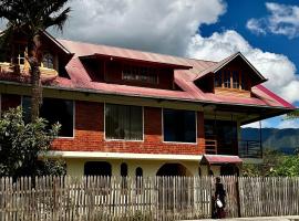 Casa Familiar TOVCA Oxapampa, hotel a Oxapampa