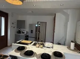 Maison de ville cosy 2 chambres et bureau