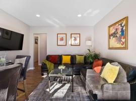 3BR Home 2 Baths Bonus Room, Minutes to NYC, hotell i Hackensack