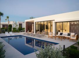 NEW! MaraVilla at Grace Bay, מלון בפרובידנסיאלס