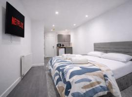 Seamflow Homes - Folkestone, near Eurotunnel - Channel Tunnel, מלון בפולקסטון