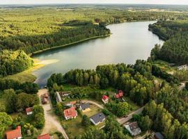 Dom nad Okonińskim, hotel en Śliwice