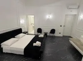 Four rooms luxury suite