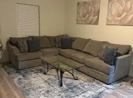 Spacious 3 bedroom 2 bath home in Downtown