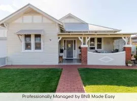 Beautiful on Bourke - Homely & Full of Character