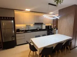 Garden Apartment with Pool, 350m from Caiobá Beach