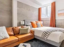Downtown Edge-Stylish Studio Near Hospitals & Downtown