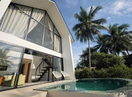 Viesnīca Sumba Luxury Pool Cottages pilsētā Kophanana