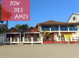 RDV Des Amis, hotel i Ambondrona