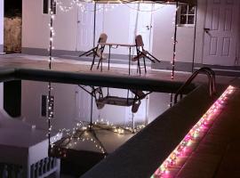 Patch&Porch Cottage、ポート・アントニオのプール付きホテル