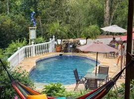 Rincón del colibrí/casa campestre/piscina/la vega