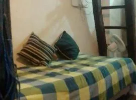 Casa inteira no centro, tranquila e ideal para casais