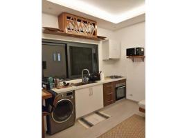 Aviya - Studio meublé avec chambre et Séjour, hôtel à Dakar