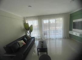 2 Bdrm, 1 Bath, Wifi, Near River and Beach, 4R, hotel Paraísóban