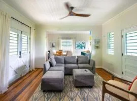 Emmanuel's ocean view cottage with private yard