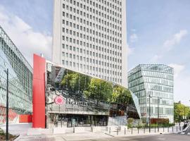 H4 Hotel Wyndham Paris Pleyel Resort，聖但尼的飯店