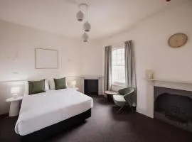 Palfreymans Arcade Central NoHo 1 Bed Apartment 5