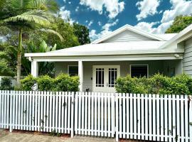 Bamboo Villa - Pet friendly luxury Villa next to Botanical Gardens，艾吉希尔的飯店