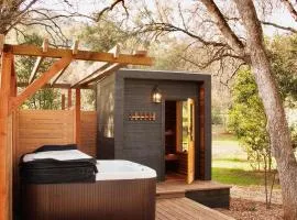 Quiet retreat - Hot tub & sauna in Three Rivers