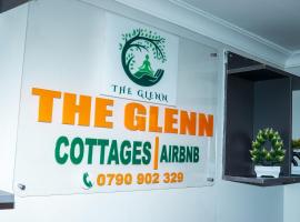 The GLENN COTTAGES, SAGANA，Sagana的有停車位的飯店