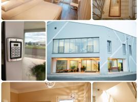 Garni Hotel Kr&scaron;ko，Leskovec pri Kr&scaron;kem的住宿