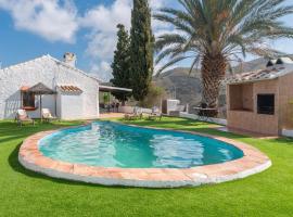 Casa Tobalo Almachar by Ruralidays، فندق في Almáchar