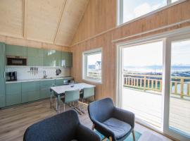 Camp Solbergfjord - Modern sea lodges, хотел в Dyrøya