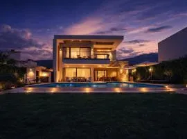 Beachfront Villa with Heated Infinity Pool and Direct Sea Access Kastela near Split