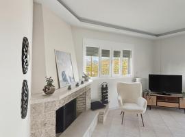 Spacious 3bd Apartment in Lefkakia, Nafplio, hotel in Lefkakia