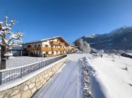 Hotel Hanauerlehen - ruhige & zentrale Top-Lage - mit Schwimmbad, Sauna, Parkplätze & Café - bayerischer Familienbetrieb