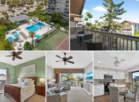 Coastal Lakehouse Condo on Siesta Key Public Beach