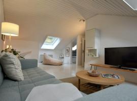 Neu renoviertes Apartment mit Rheinblick, ξενοδοχείο σε Murg