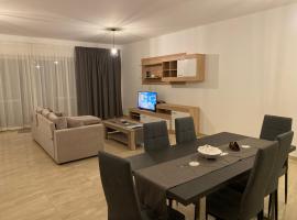 Xagħra Lodge, hotel u gradu 'Xagħra'