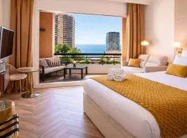 MONACO Border LUXURY SUITE - SEA VIEW - POOL