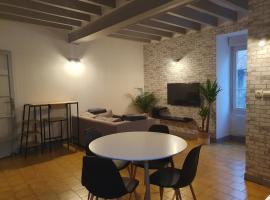 Appartement, hotel din Noyen-sur-Sarthe