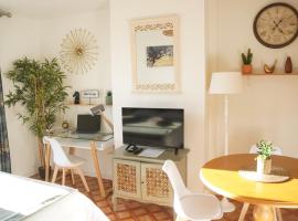 Studio Lumineux Caen - Proche Gare & D-Day, hotell i Caen