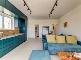 Elina's Place - 2 bedroom apartment near the port