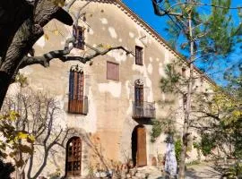 Antic Can Poi - Masia histórica del siglo XIII en la Garriga