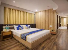 Hotel Kanchenjunga Himalayan View # Hotel Broadway # Annecy Near Mall Road, Wi-Fi -Restaurant , Premium And Spacious Room , Prime Location - Best Hotel