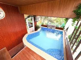 Cozy House with Mini Pool Billiard and Videoke