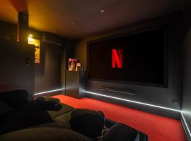 Oraya Suite - Private Movie Theater & Spa - – hotel w mieście Caux