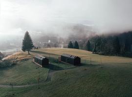 Hapfn Tiny Houses mit Hot Tub, hotel em Eibiswald