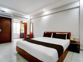 Super Townhouse Oak Cochin International Airport, Hotel in Nedumbassery