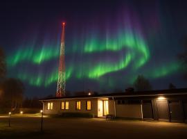 Arctic Raja Inn, next to Norwegian border, fonda a Naatamo