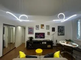 Rifugio Silenzioso sui Navigli, Milan