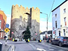 드로이다에 위치한 호텔 Drogheda City Centre - sleeps 4