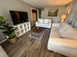 Spacious 3BR 5 Beds Perfect for Groups