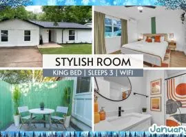 Modern Studio Unit Near Downtown, King Bed, WiFi