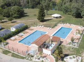 ZEcamping 3chiens acceptés piscine en bord de rivière avec Canoë, hotel a Mazères