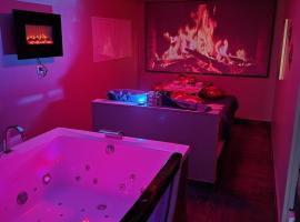 Le Cupidon, cocon privé avec Spa, Sauna, Cinéma Netflix et Jardin privé, Hotel in Montigny-le-Bretonneux